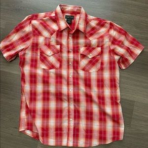 Mens High Noon Red/White Plaid Pearl Snap shirt - Size XL.